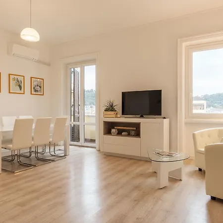 San Pietro Roomy Flat Daire *